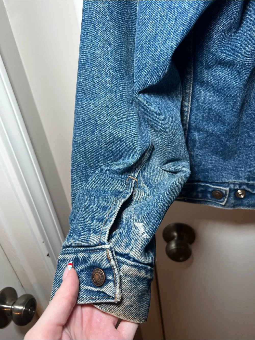 Plain Pockets Vintage Classic Blue Denim Jean Jacket with Cream Sherpa Lining